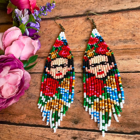 Frida Khalo Beaded Earring in White - Picture 2 of 6